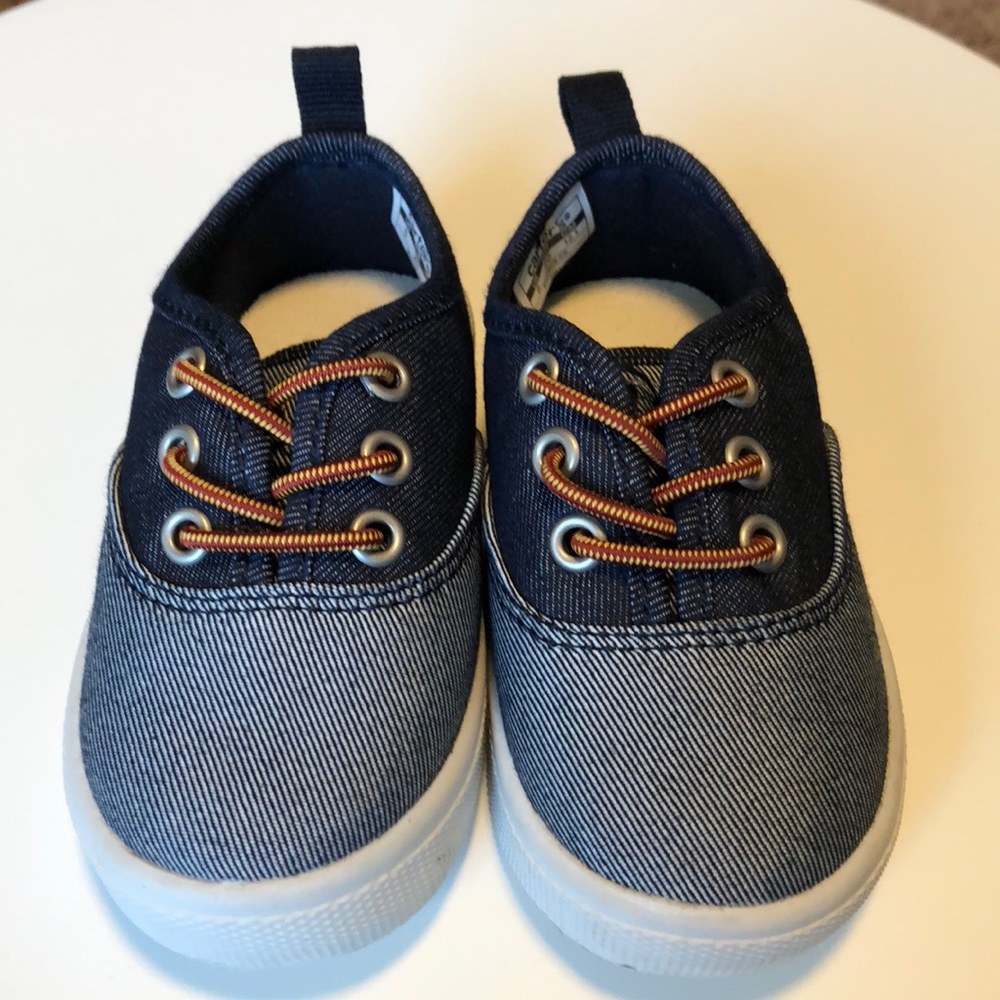 Casual denim toddler shoes.